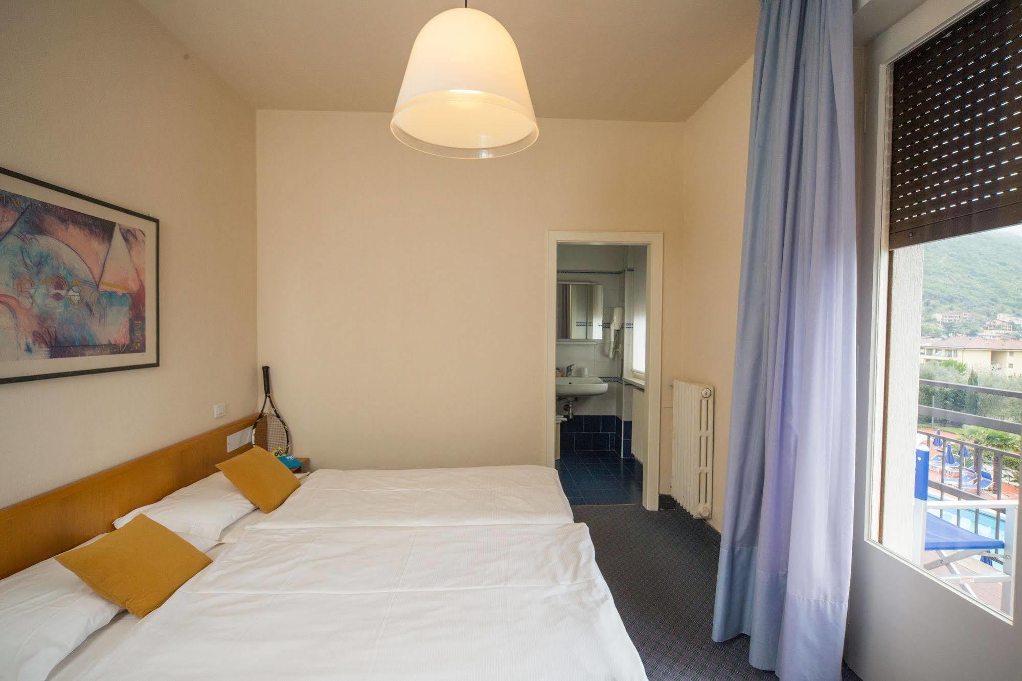 Club Hotel Olivi - Tennis Center Malcesine Zewnętrze zdjęcie