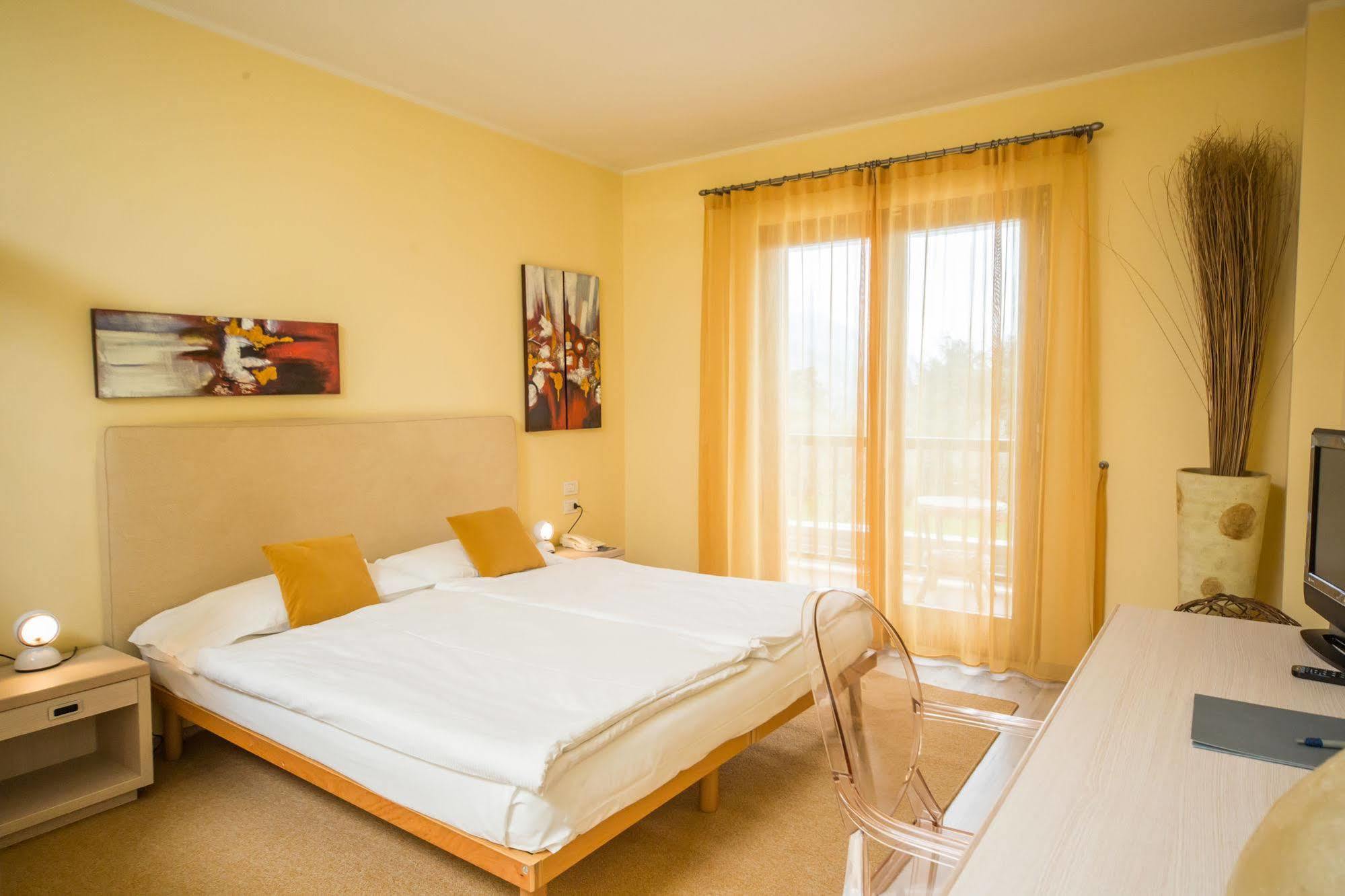 Club Hotel Olivi - Tennis Center Malcesine Zewnętrze zdjęcie
